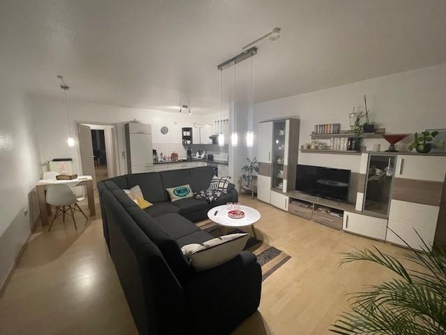 2 Zimmer Wohnung: Wohnzimmer