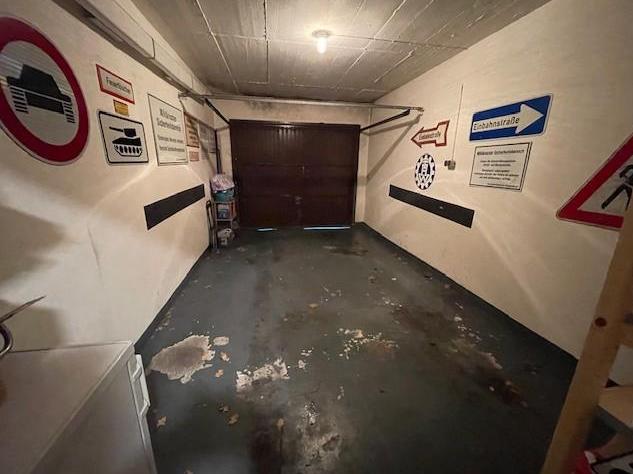 Doppelhaushälfte: Garage